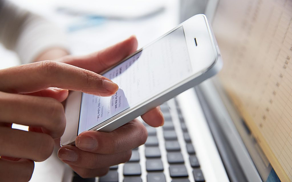 register ejari online via the Dubai Now or Dubai REST App