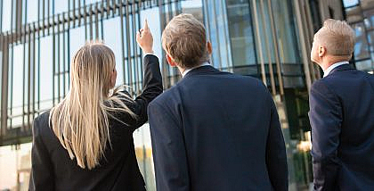 rent a commercial property in Dubai
