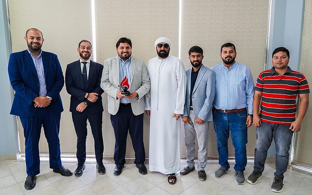 وكالة عبدالله الصفار للعقارات تتسلم جائزة وكالة الشهر