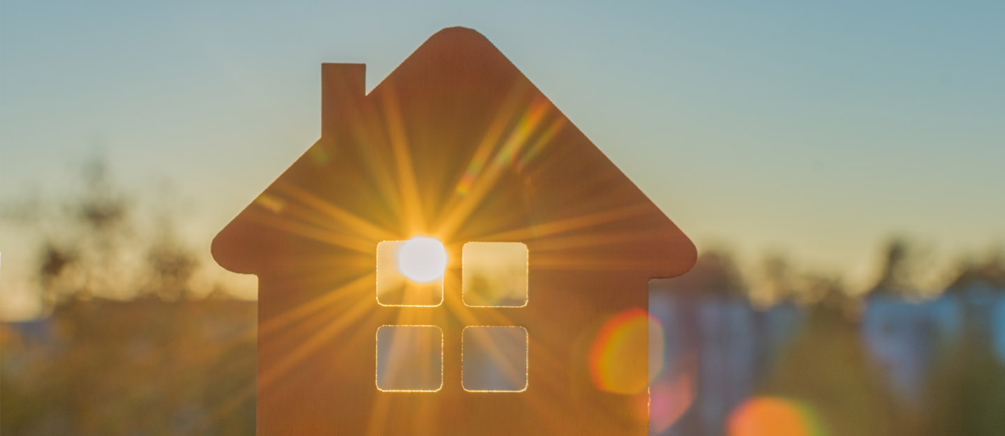 tips for PROTECTING YOUR HOME’S EXTERIOR FROM SUN DAMAGE