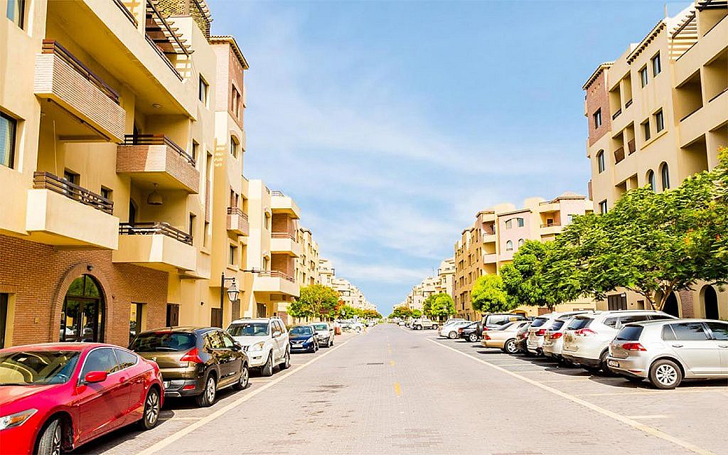 There are many available apartments for rent in Mirdif Dubai