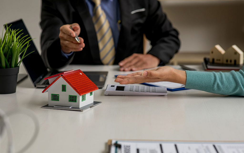 How to Follow Up with Leads as a Real Estate Agent