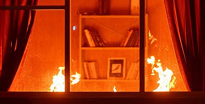 حريق في منزل