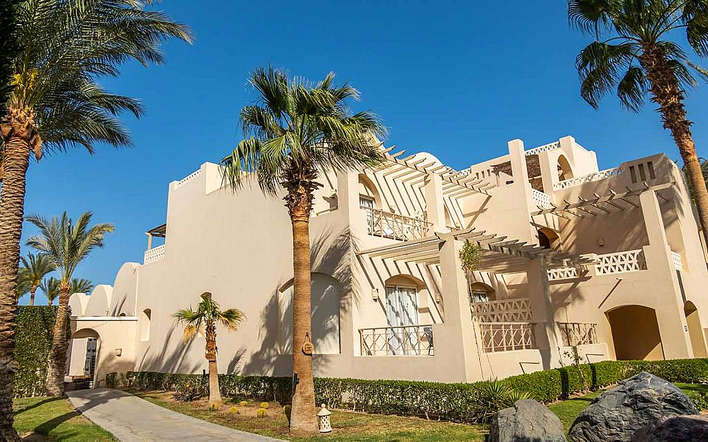 فيلا في قرية مشرف