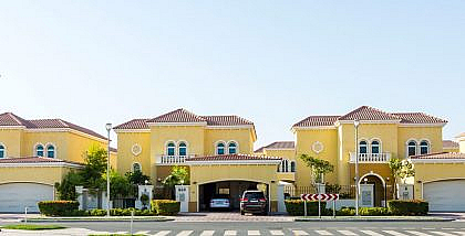 popular areas to buy villas in Jumeirah Park in Dubai