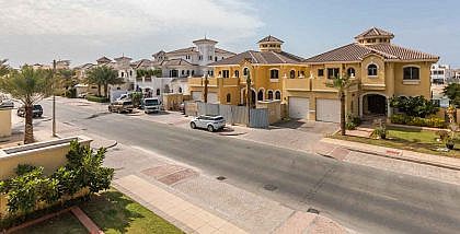 Rent 5-bedroom villas under AED 250k in Dubai
