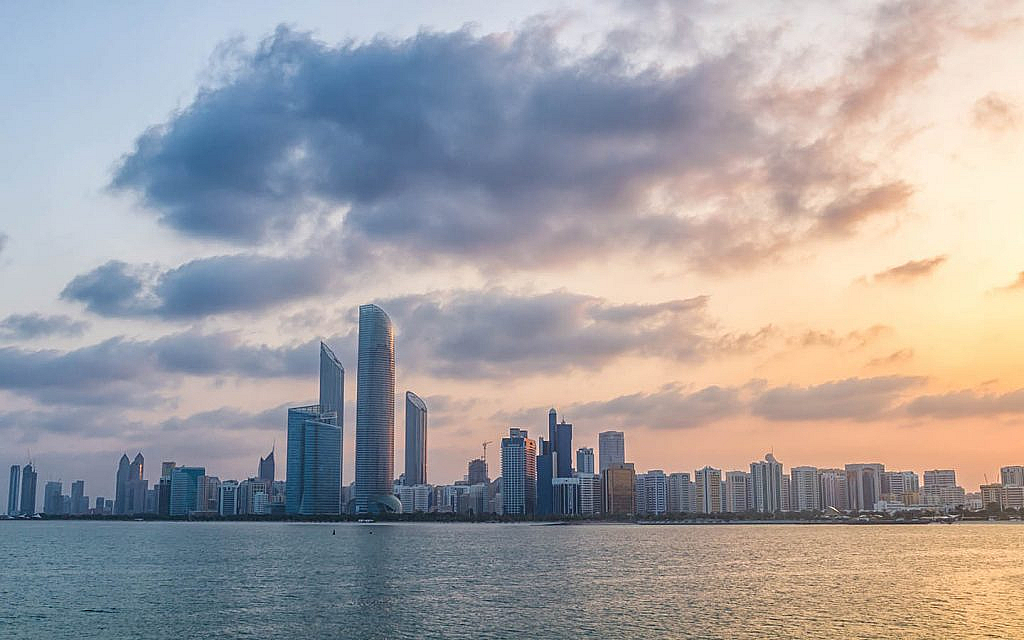 Abu Dhabi from sea shores to popular areas to rent apartments
