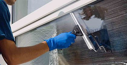 All About Professional Window Cleaning Services in Dubai