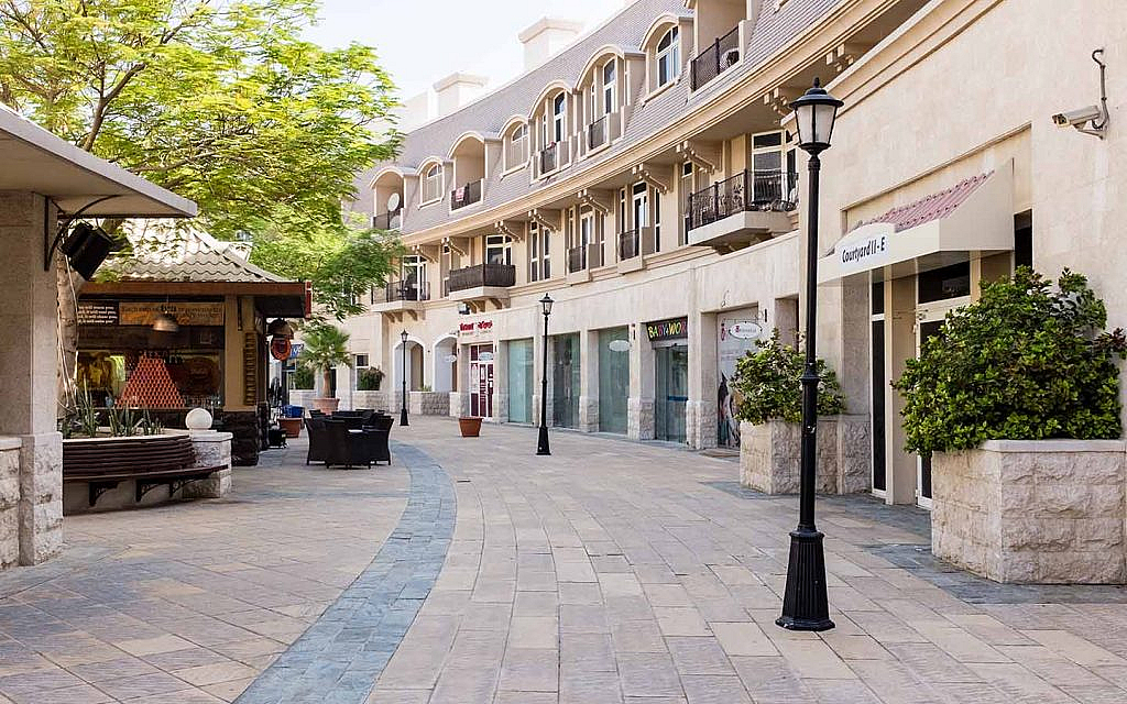 شارع مطاعم في مردف