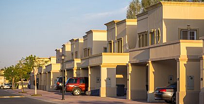 مجمعات سكنية
