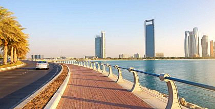 كورنيش في أبوظبي