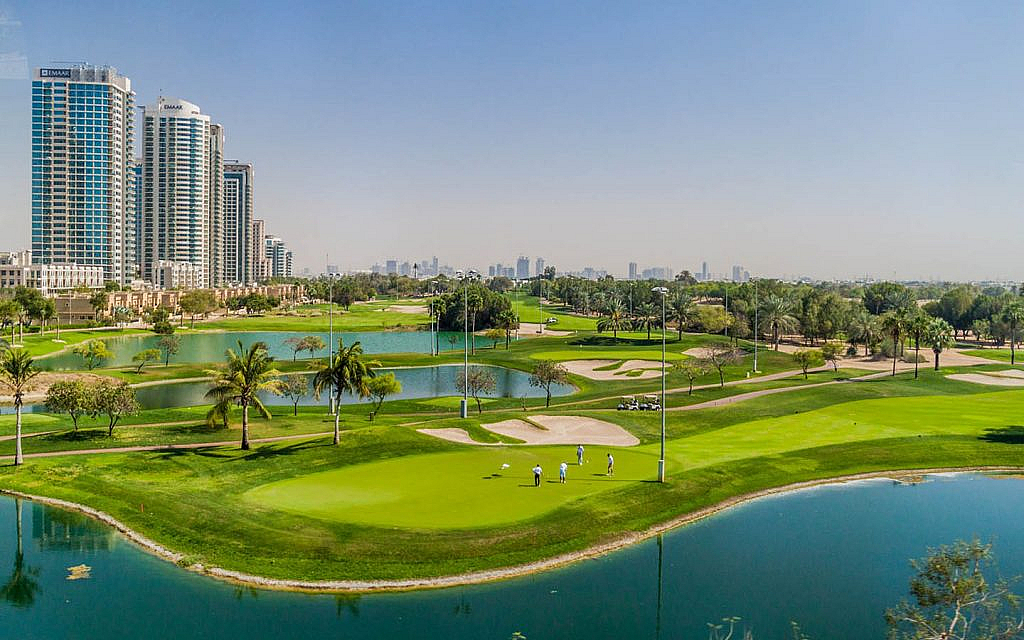 إحدى مناطق دبي السكنية المخدومة