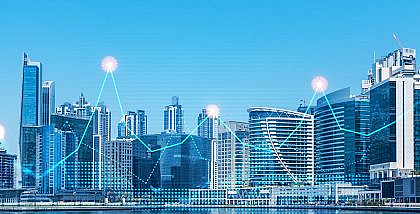 أبراج ومباني سكنية ومخطط بياني