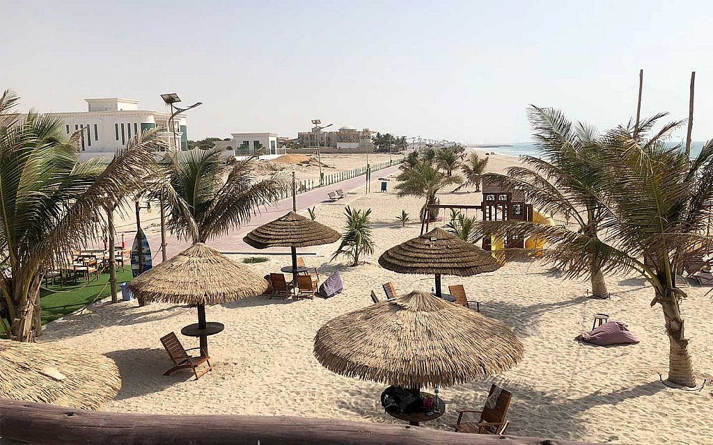شاطئ أما مجمع سكني في ام القيوين