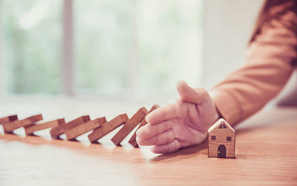 making sure everything is legal helps reduce risks of off-plan property investment