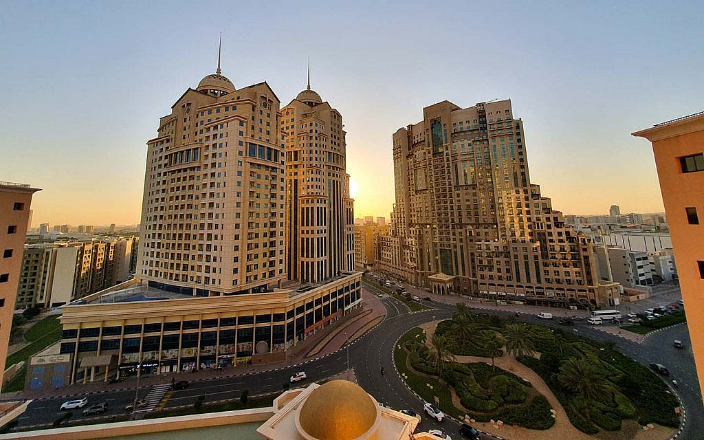 DSO is a popular area to buy 3-bed apartments in Dubai.