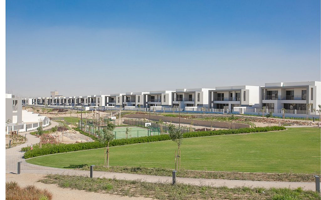 The quiet and relaxed environment of Dubai Hills Estate is one of its best feature.