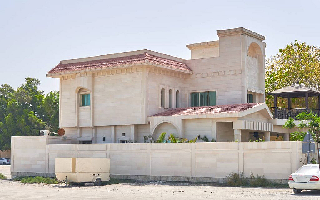 living in deira presents a cultural lifestyle in Dubai