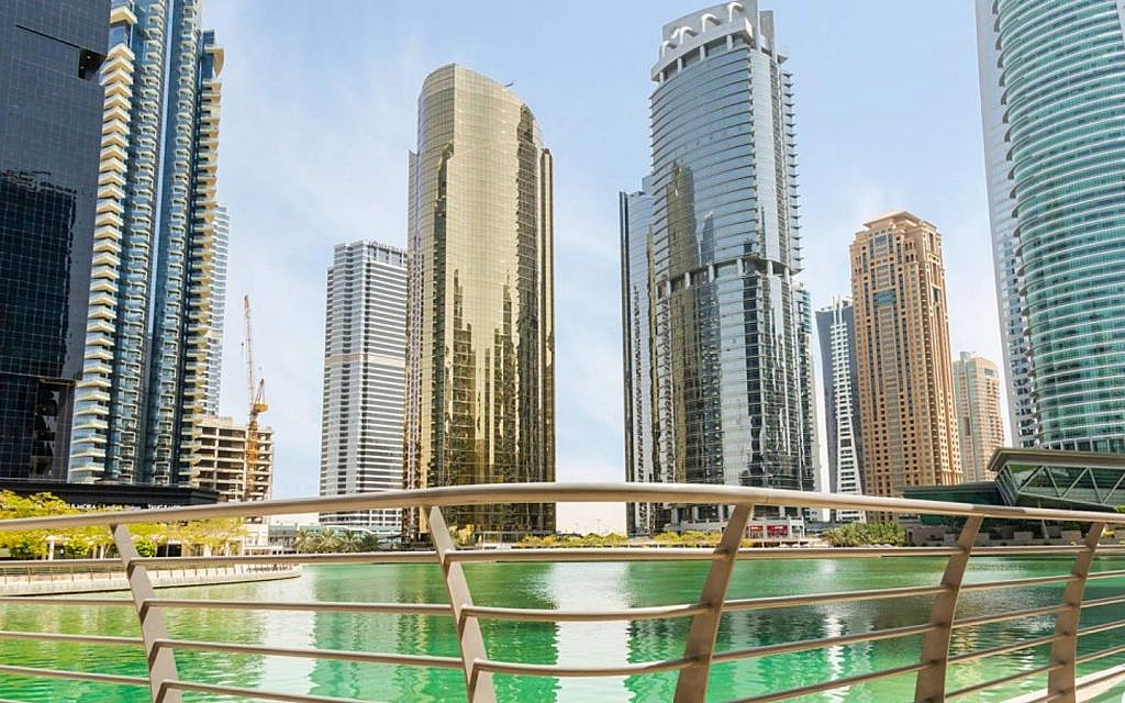 One of the benefits of living in  Jumeirah Lake Towers is that you will find several amenities