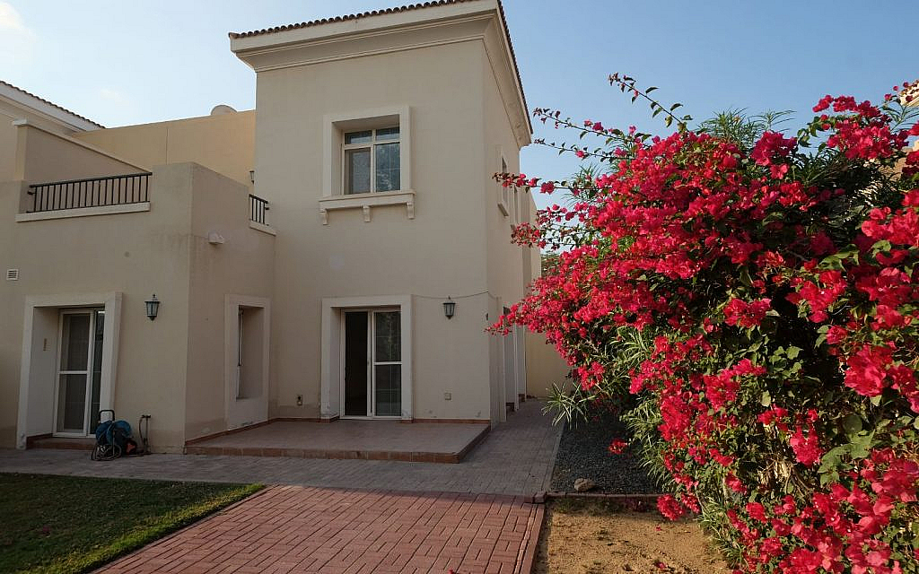 Al Reem is one of the top areas to rent villas in Arabian Ranches 