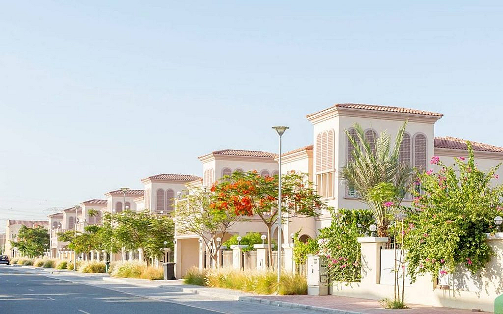 عقارات مثلث قرية جميرا