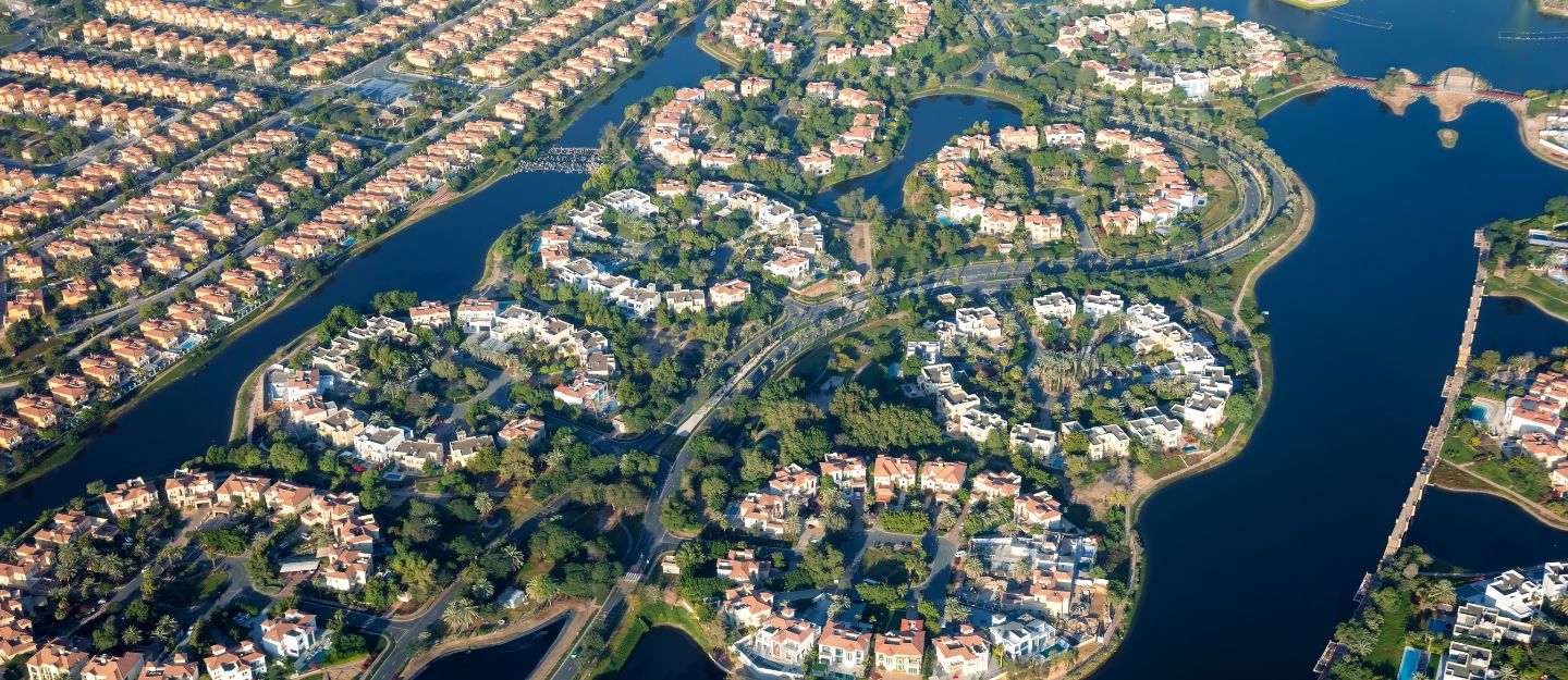 فلل في جزر جميرا بإمارة دبي