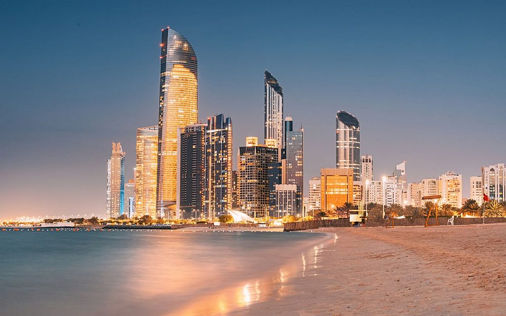 Both the emirates offer world-class infrastructure form high-rise buildings to luxury villas