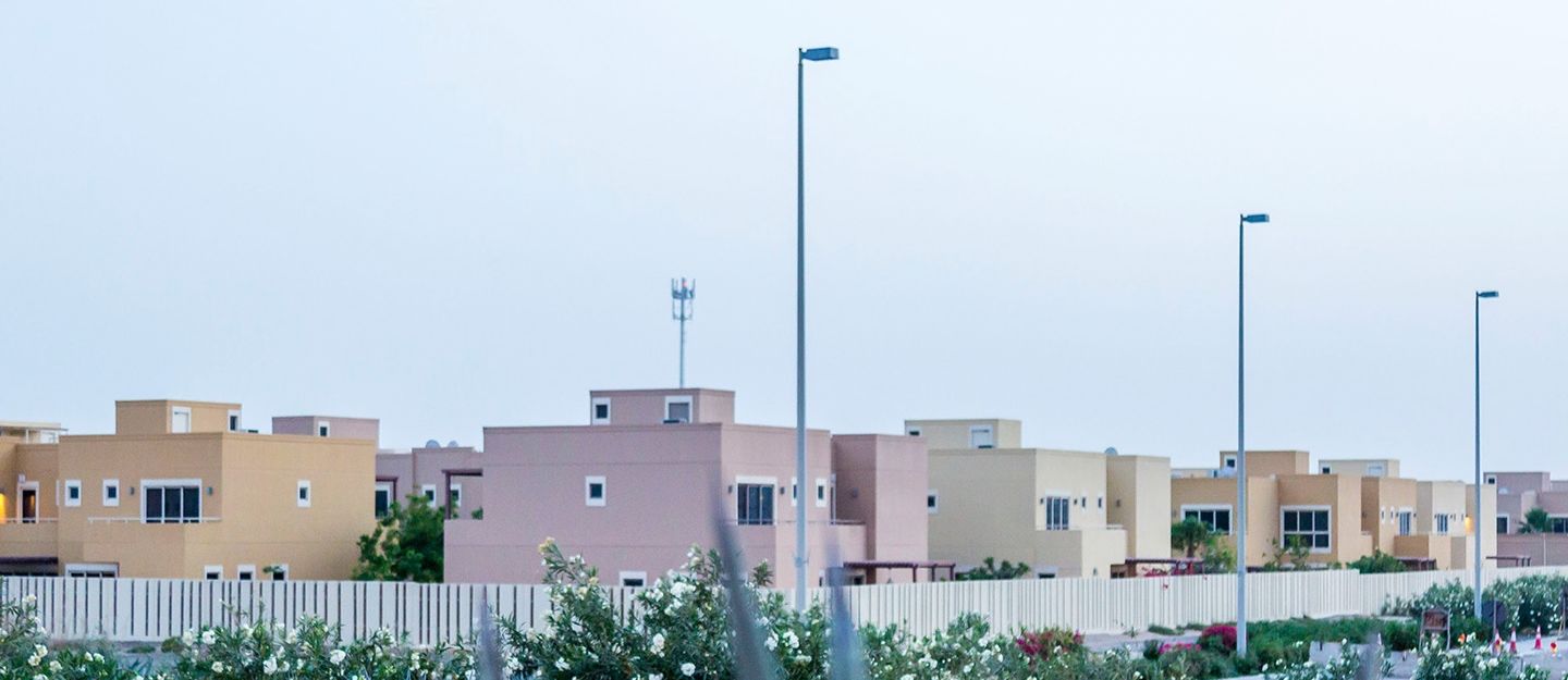 Living in Al Raha Gardens_100626
