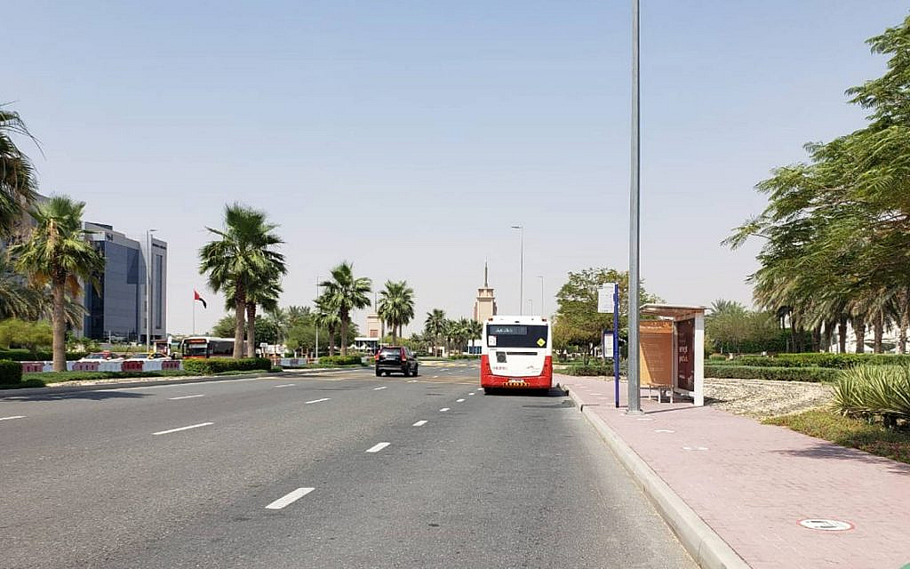 benefits of living in dubai studio city along with some drawbacks
