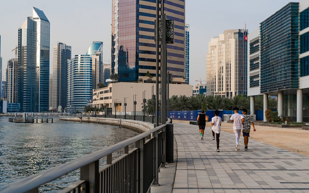 Dubai has several areas with fitness tracks and gyms