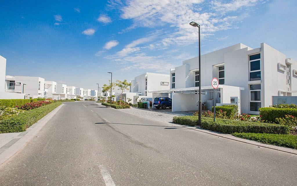 منطقة سكنية حديثة آمنة