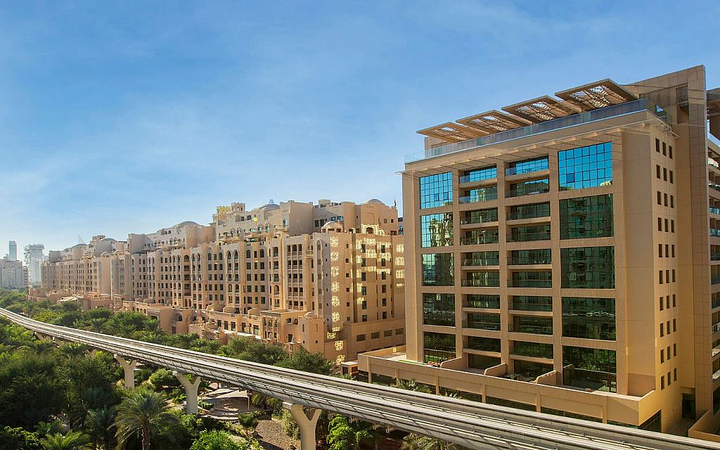 Top Buildings to Buy Apartments in Palm Jumeirah like the golden mile