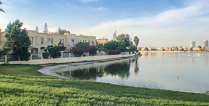 pros and cons of living in the Lakes Dubai