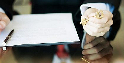 Request to Complete the Initial Procedures Data in Dubai