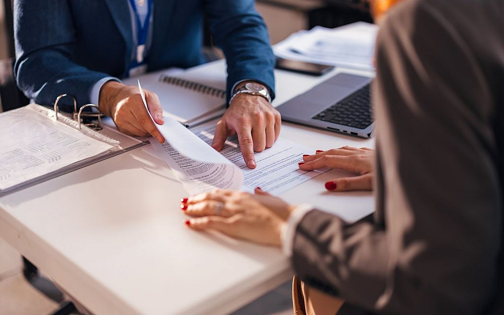 Foreign investors must pay the required fee during the registration process.