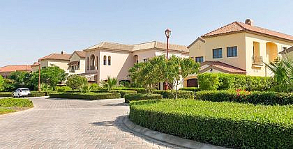 فلل في منطقة جميرا جولف استيت