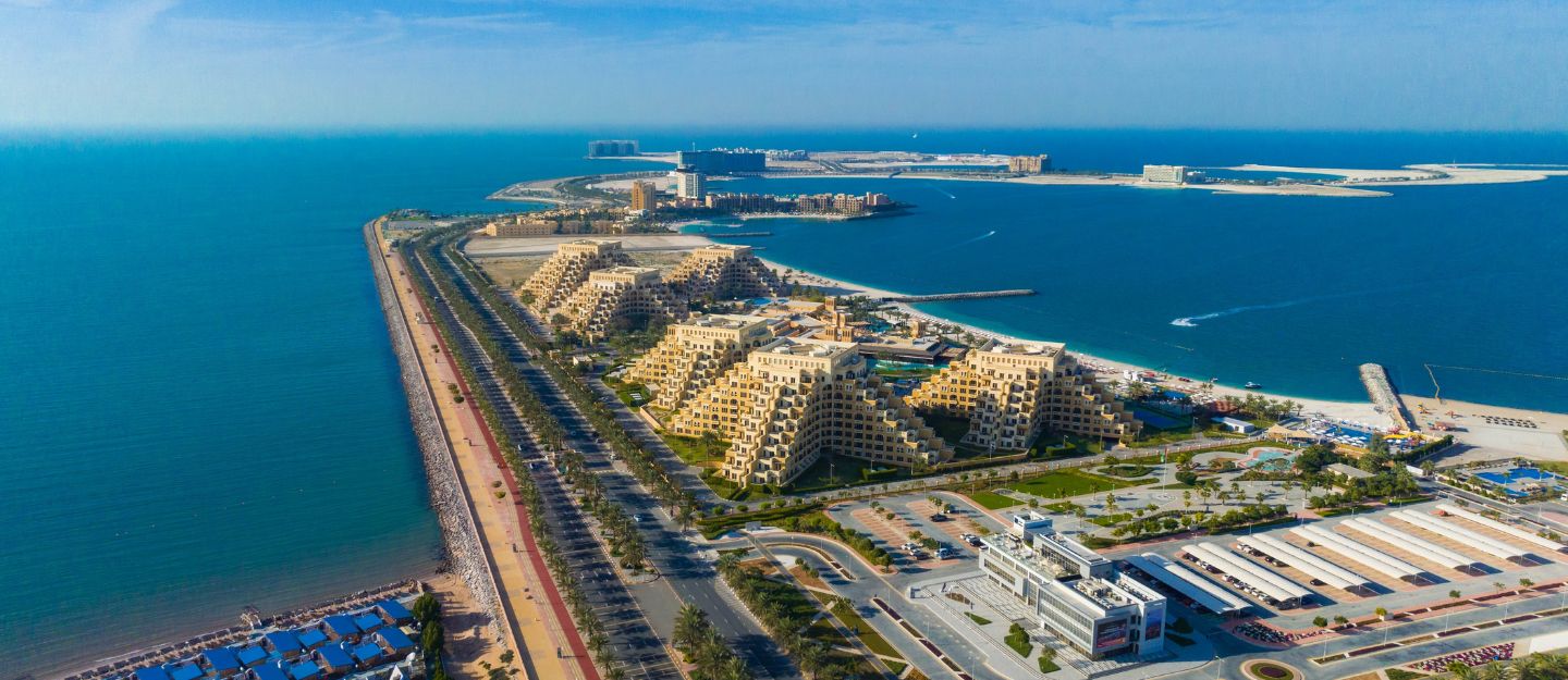 فلل مطلة على البحر في رأس الخيمة