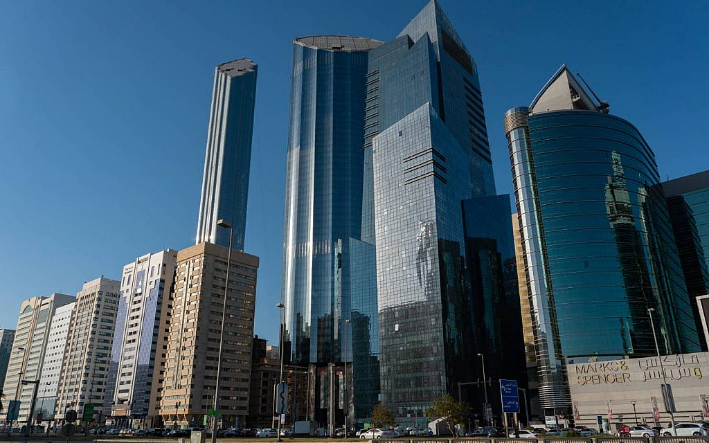 عقارات ابوظبي ابراج سكنية وتجارية