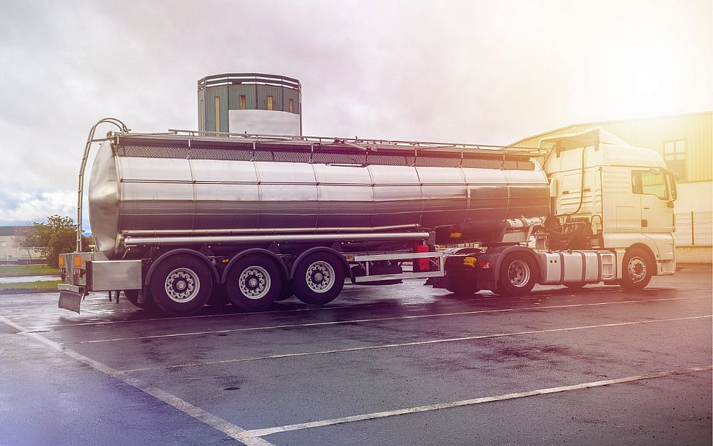 channels to Register a Water Tanker in Abu Dhabi