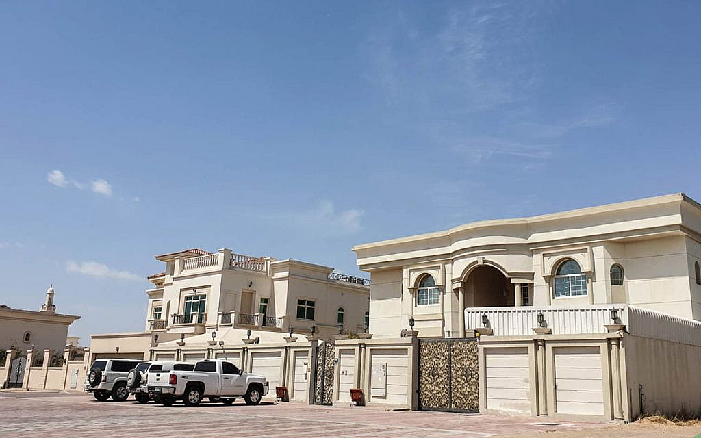 villas in al warqaa area