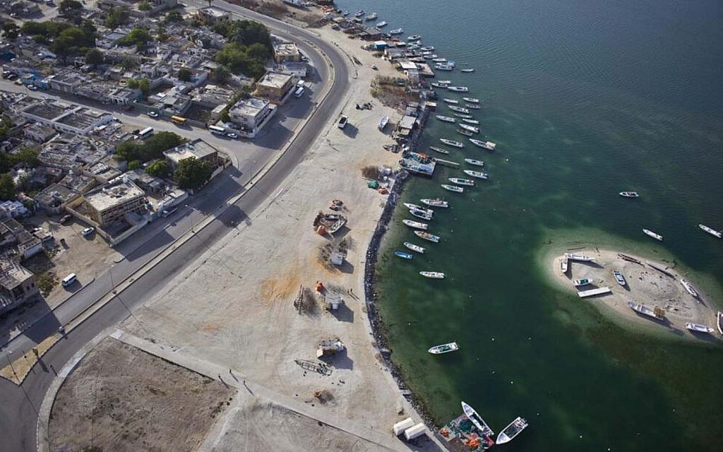 Investing in Umm Al Quwain provides key benefits, including affordability, a tranquil environment, and a strategic location.
