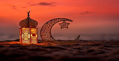 محلات بيع زينة رمضان في الشارقة