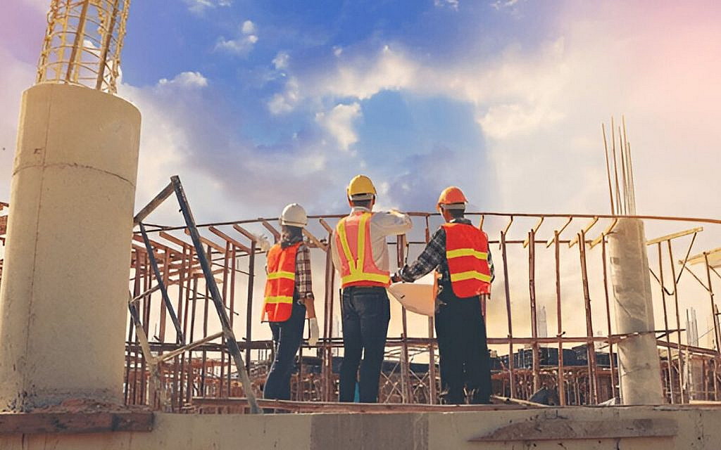 Off-plan properties in the UAE offer flexible payment plans and significant returns upon completion.