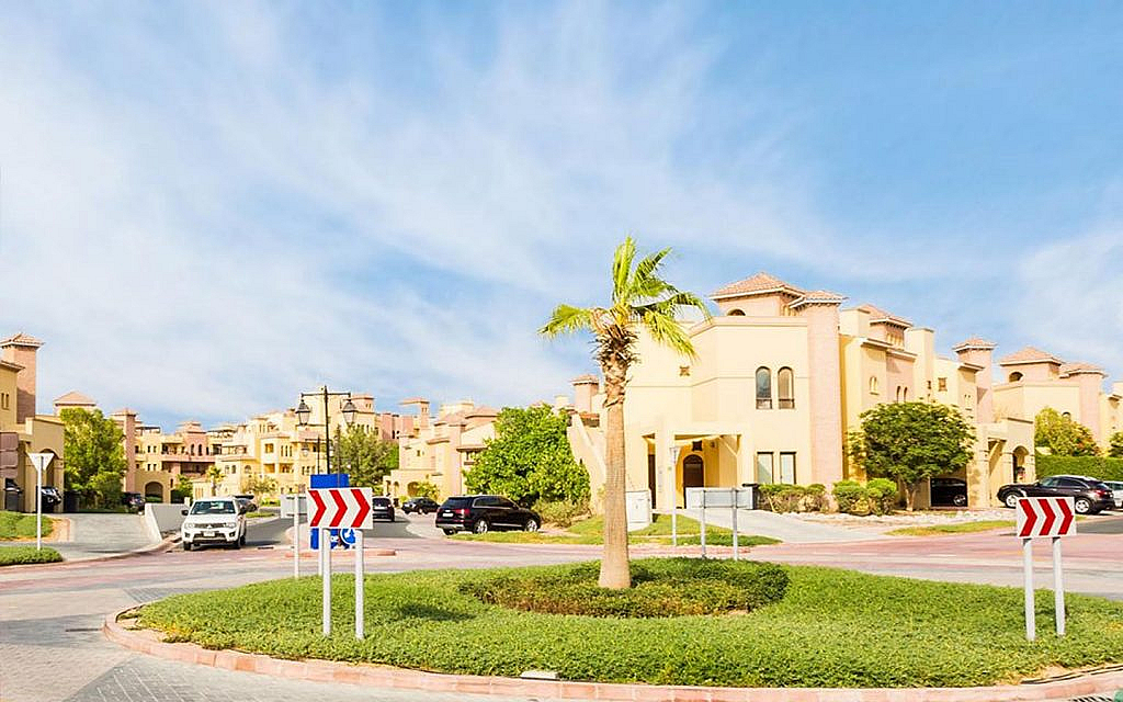 Neighbourhoods to rent houses for families in Dubai like Midrif