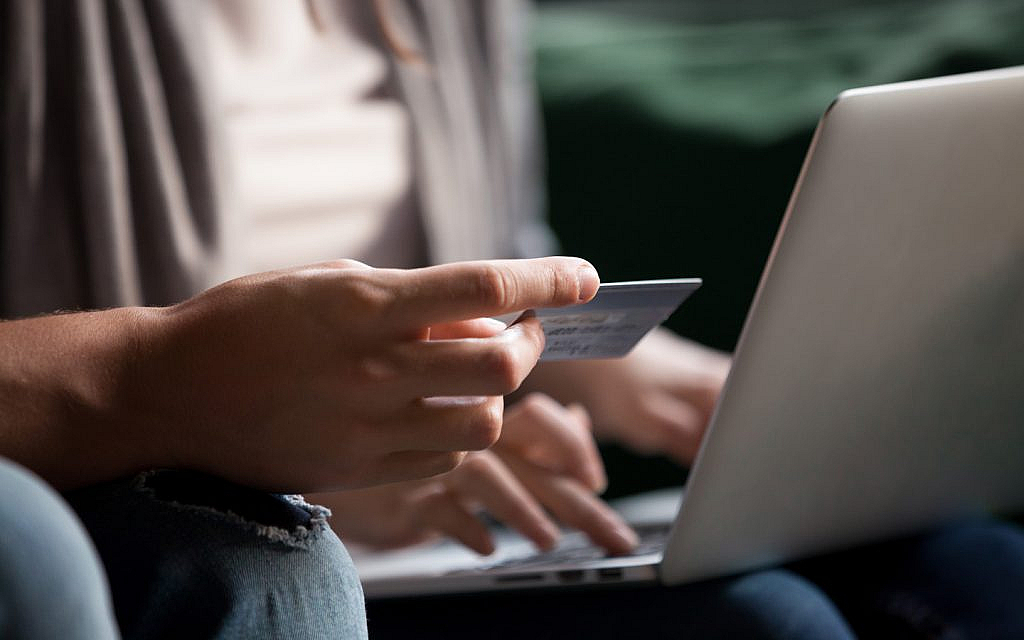 هوية وشخصية ولابتوب