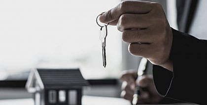 طلب التسليم الابتدائي للمساكن الفردية