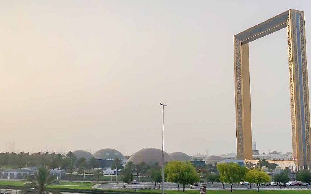Za’abeel is a well-connected area in Dubai, close to major landmarks.
