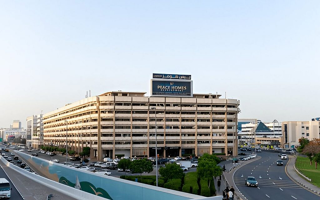 Za'abeel offers easy access to Dubai's key landmarks and business centres.