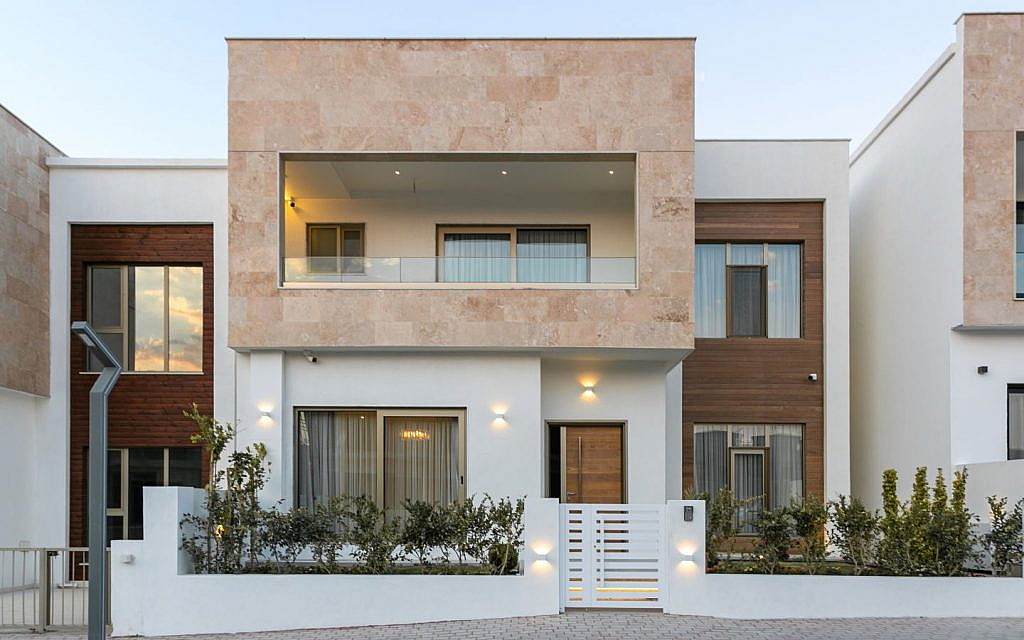 off-plan villas Umm Al Quwain