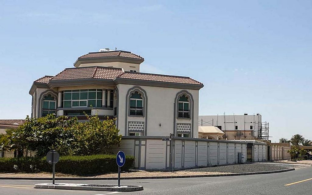al dhafra Abu Dhabi has many villas and townhouses